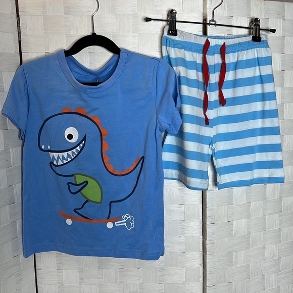 2-piece Little Boy Cartoon Dinosaur Tee and Stripe Pull-on Shorts Set  - Picture 2 of 4